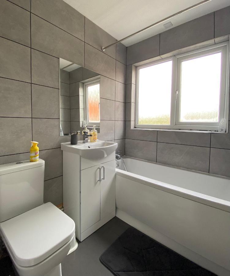 Modern 2 Bed Apartment & Free Parking Canterbury Exterior foto