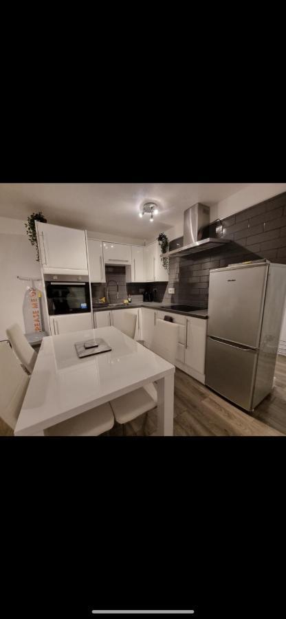 Modern 2 Bed Apartment & Free Parking Canterbury Exterior foto